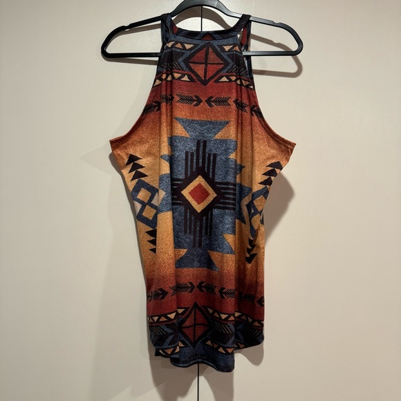 5/25 Women’s Plus Size Tanktop in a Southwest Pattern - Picture 3 of 3